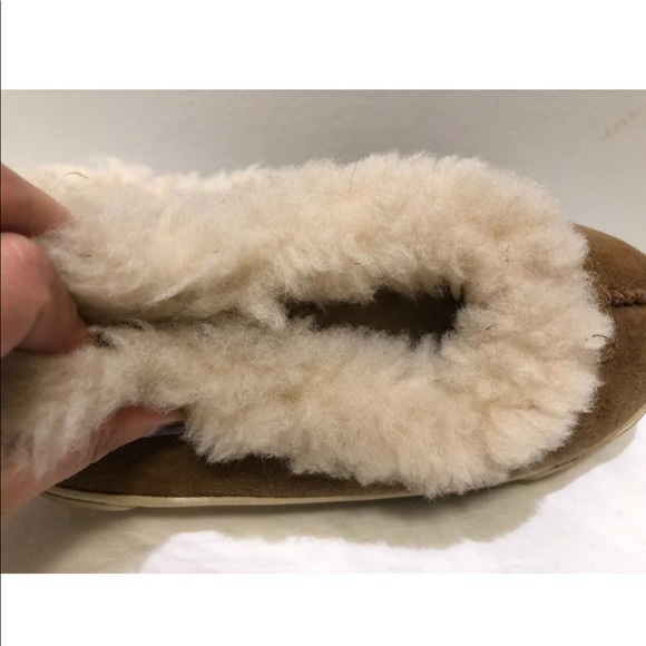 Kids UGG Slip-On - Picture 6 of 10